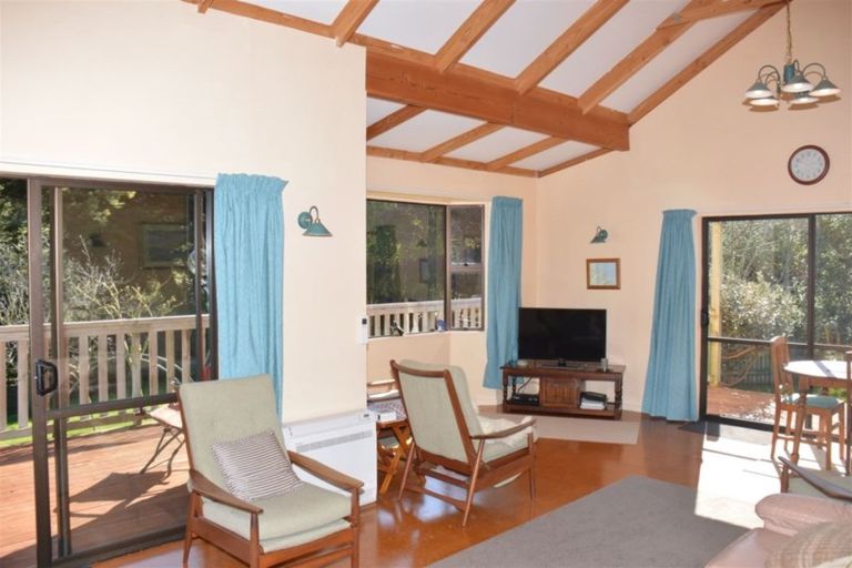 Photo of property in 68 Lukes Road, Little Akaloa, 7583