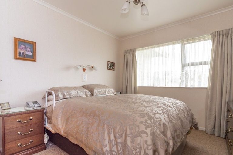 Photo of property in 55b Chatsworth Place, Highbury, Palmerston North, 4412