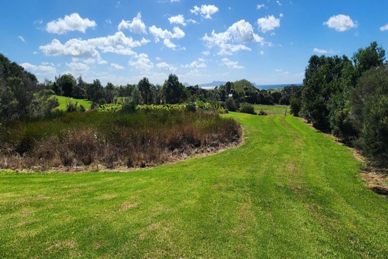 Photo of property in 14 Cullen Road, Waipu, 0582