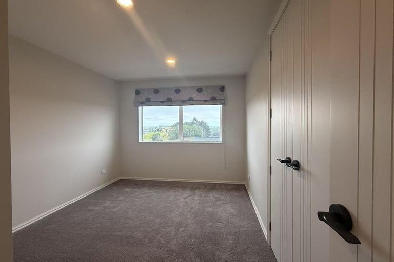 Photo of property in 249 West Hoe Heights, Orewa, 0931