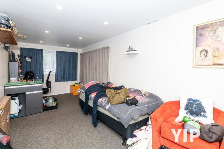 Photo of property in 1/71 Larsen Crescent, Tawa, Wellington, 5028