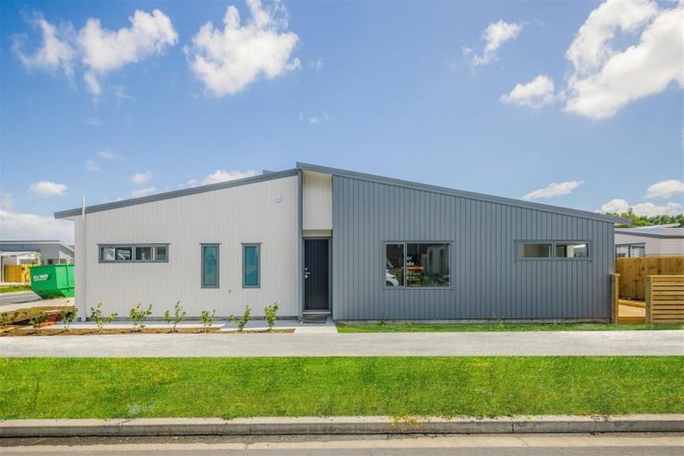 Photo of property in 42 Clayden Shuttleworth Street, Papakura, 2110