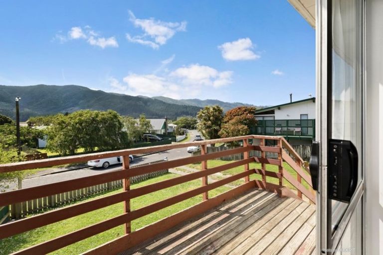 Photo of property in 11 Bexley Grove, Wainuiomata, Lower Hutt, 5014
