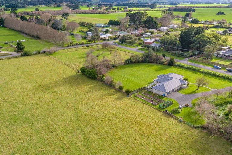 Photo of property in 137 Kent Street, Carterton, 5713