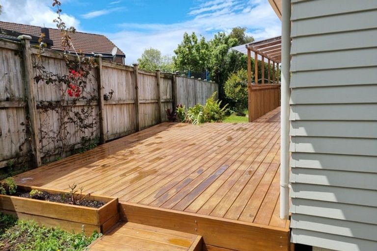 Photo of property in 43 Ramillies Place, Glenfield, Auckland, 0629