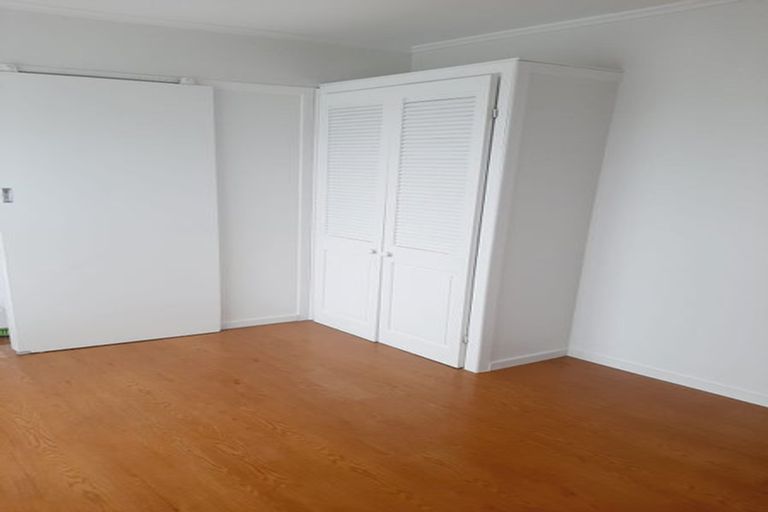 Photo of property in 10 Holland Road, Hillcrest, Auckland, 0627