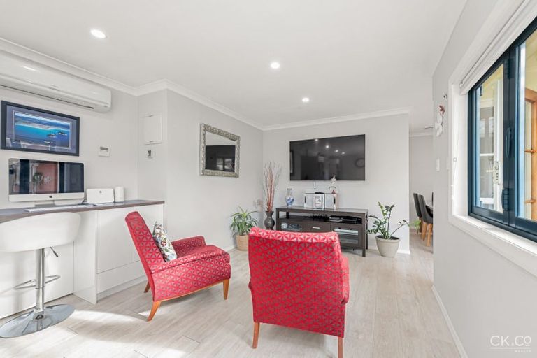 Photo of property in 4 Lockett Street, Waterloo, Lower Hutt, 5011