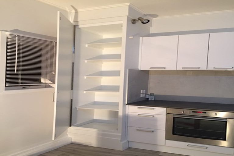 Photo of property in 72 Alexander Street, Cockle Bay, Auckland, 2014