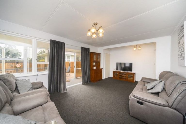 Photo of property in 37 Karamea Crescent, Kelvin Grove, Palmerston North, 4414