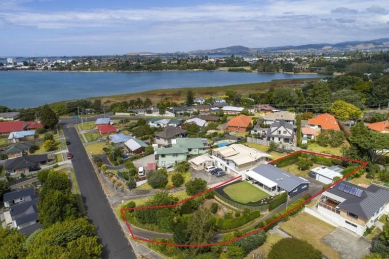 Photo of property in 18 Sutherland Road, Brookfield, Tauranga, 3110