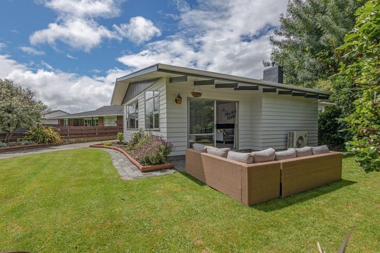 Photo of property in 43 John F Kennedy Drive, Milson, Palmerston North, 4414