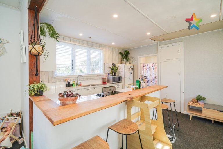 Photo of property in 63 Elles Road, Otautau, 9610