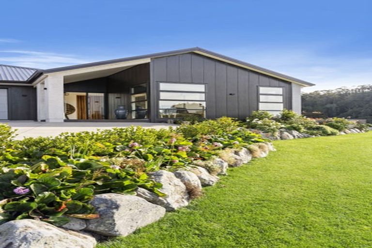 Photo of property in 19 Titoki Lane, Whangamata, 3691