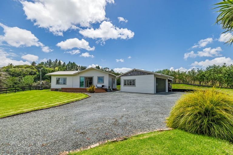 Photo of property in 6 Te Pahi River Drive, Paparoa, Maungaturoto, 0583