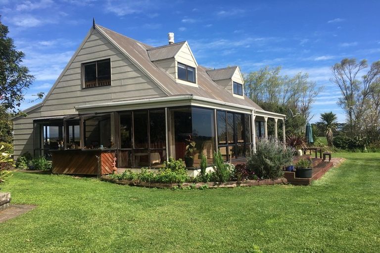 Photo of property in 557 Inland Road North, Onaero, Waitara, 4383