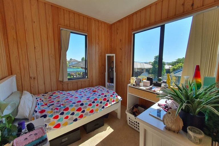 Photo of property in 28 Hollinger Place, Nawton, Hamilton, 3200