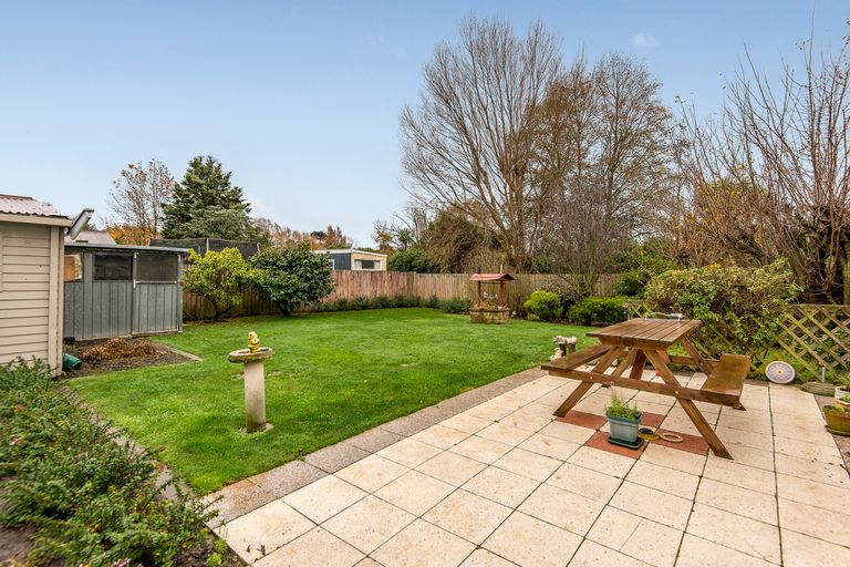 Photo of property in 11 Arran Crescent, Woolston, Christchurch, 8062