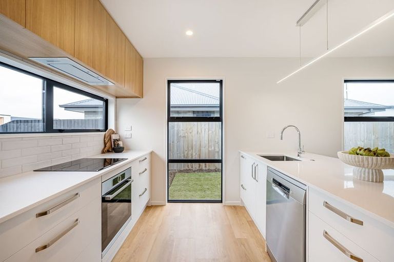 Photo of property in 31 Timara Crescent, Marshland, Christchurch, 8083