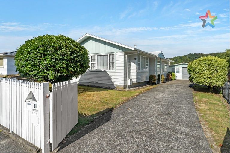 Photo of property in 21 Berkeley Road, Wainuiomata, Lower Hutt, 5014
