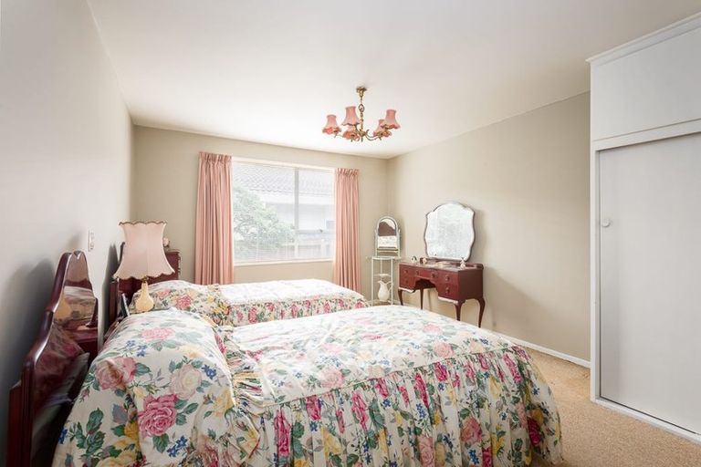 Photo of property in 2/6 Leonie Place, Aranui, Christchurch, 8061