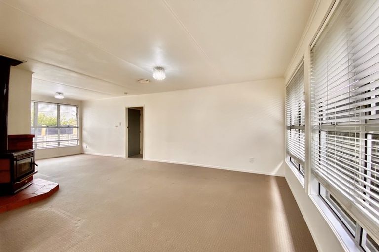 Photo of property in 60a Swaffield Road, Papatoetoe, Auckland, 2025