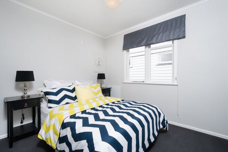 Photo of property in 2/27 Abbotleigh Avenue, Te Atatu Peninsula, Auckland, 0610