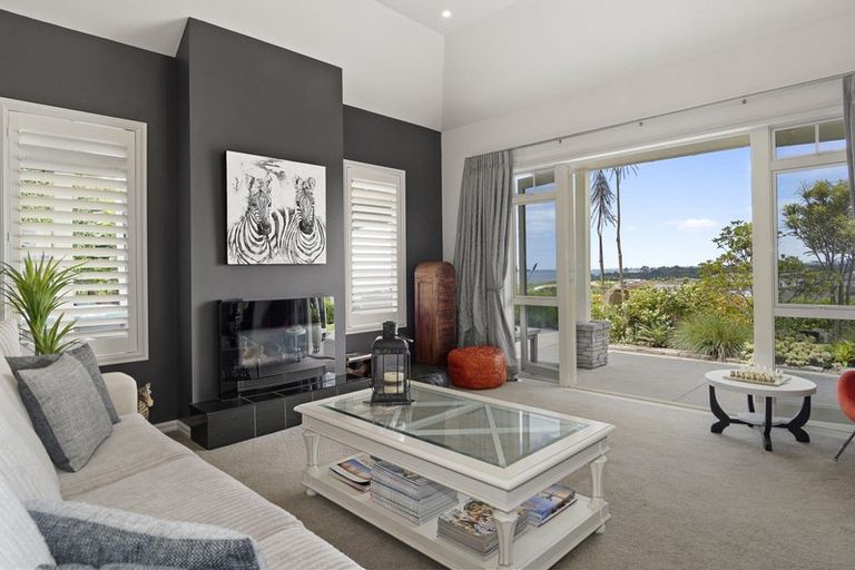 Photo of property in 15 Lynley Park Drive, Omokoroa, 3114