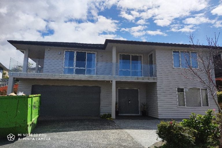 Photo of property in 14 Hilton Close, Fairview Heights, Auckland, 0632