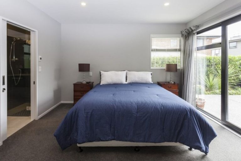 Photo of property in 35 Mcdougall Avenue, St Albans, Christchurch, 8014