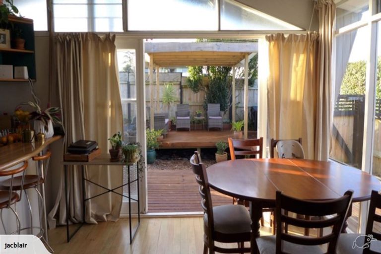 Photo of property in 64 Bays Road, Orere Point, Papakura, 2585