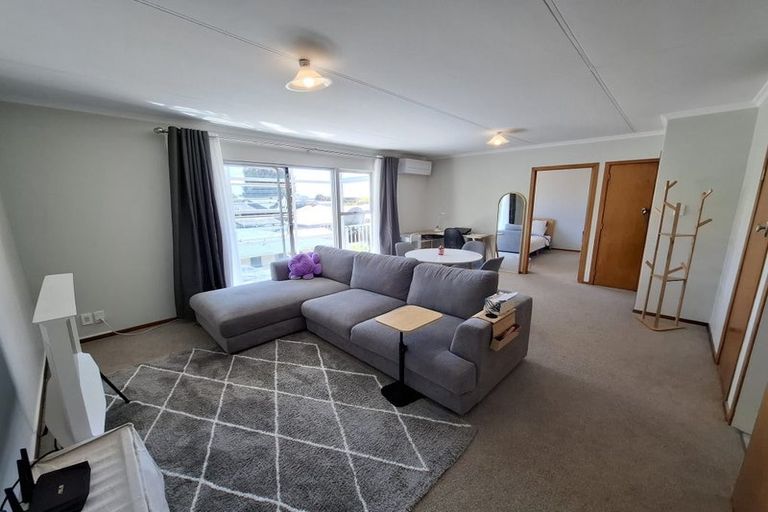 Photo of property in 6b Davies Lane, New Plymouth, 4310