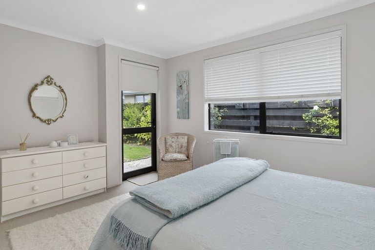 Photo of property in 9 Vista Close, Omokoroa, 3114