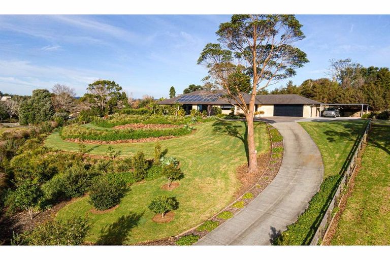 Photo of property in 4 Lensvelt Lane, Kerikeri, 0230