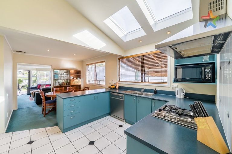 Photo of property in 51 Stokes Valley Road, Stokes Valley, Lower Hutt, 5019