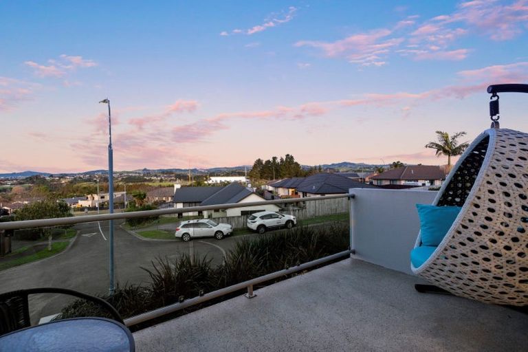Photo of property in 14 Renner Place, Pyes Pa, Tauranga, 3112
