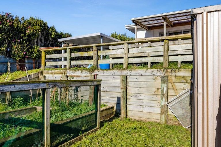 Photo of property in 65 Iredale Road, Hawera, 4610