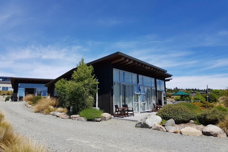 Photo of property in 2 Lochinver Avenue, Lake Tekapo, 7999