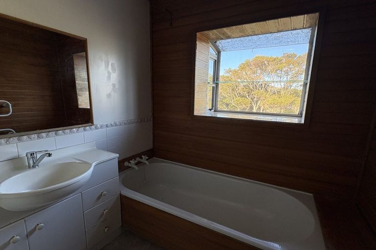 Photo of property in 4a Glendhu Road, Bayview, Auckland, 0629
