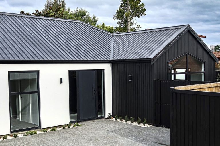 Photo of property in 76 Slacks Road, Awapuni, Palmerston North, 4412