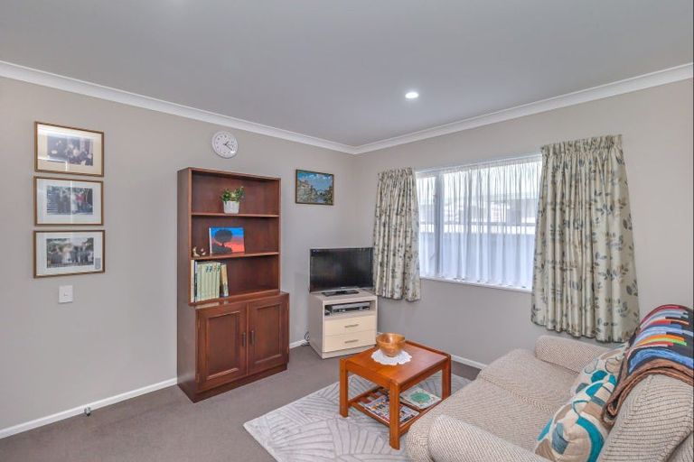 Photo of property in 63 Winchester Street, Levin, 5510