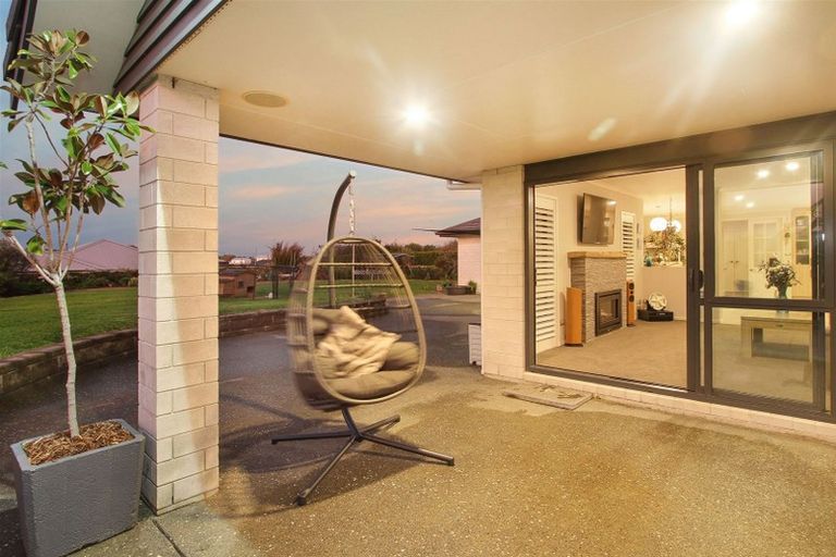 Photo of property in 12 Church View Road, Waiau Pa, Pukekohe, 2679