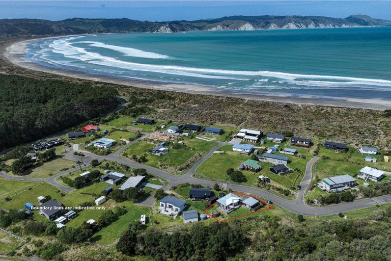 Photo of property in 11 Blue Bay Road, Mahia, 4198