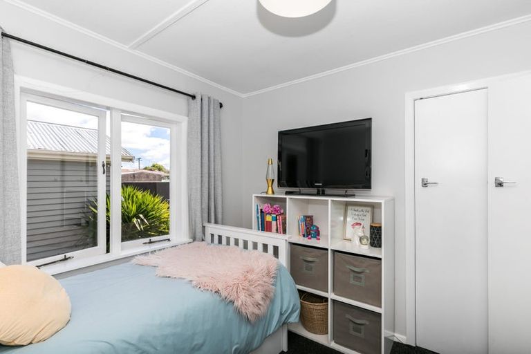 Photo of property in 15 Sandwich Road, St Andrews, Hamilton, 3200