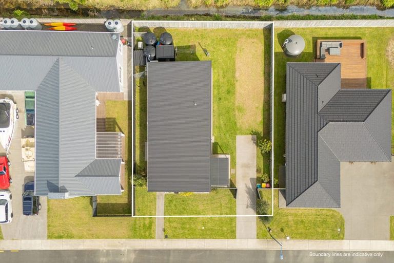 Photo of property in 15 Palm Drive, Whitianga, 3510