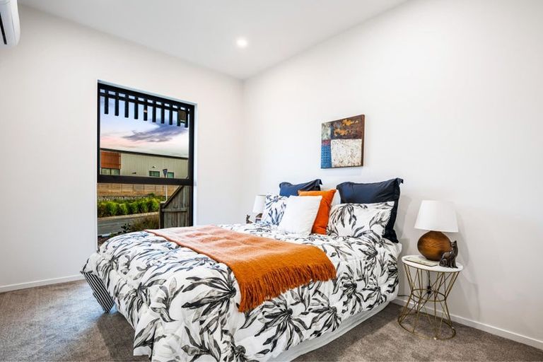 Photo of property in 12 Taiororua Avenue, Massey, 0614