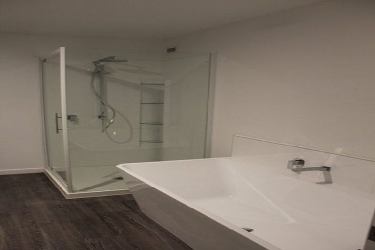 Photo of property in 2a Manor Place, Dunedin Central, Dunedin, 9016