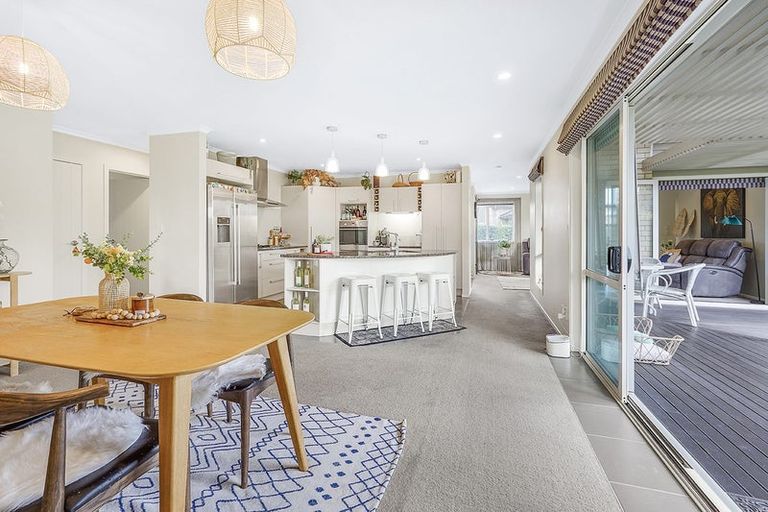 Photo of property in 15 Satchmo Place, Rototuna North, Hamilton, 3210