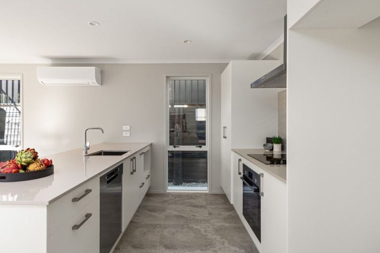 Photo of property in 307a Lakes Boulevard, Pyes Pa, Tauranga, 3112