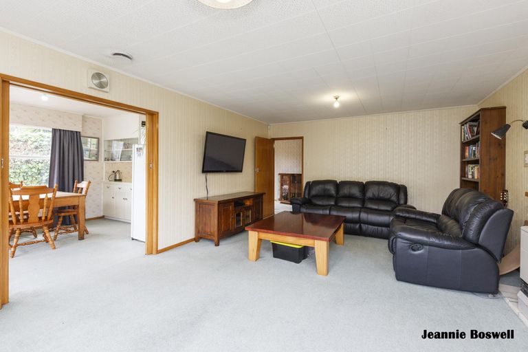Photo of property in 43 Elmira Avenue, Hokowhitu, Palmerston North, 4410