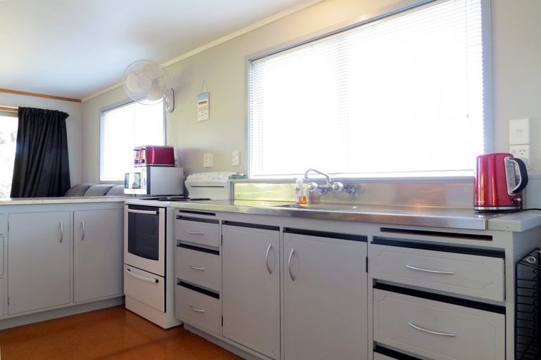 Photo of property in 47 Puriri Road, Te Kouma, Coromandel, 3581